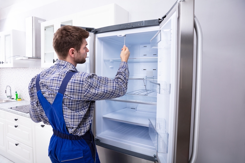 Перевес двери холодильника в Одессе